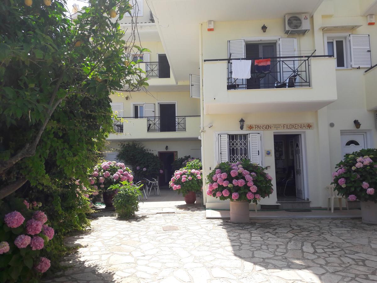 Pansion Filoxenia Apartments & Studios Tsoukaládhes Esterno foto
